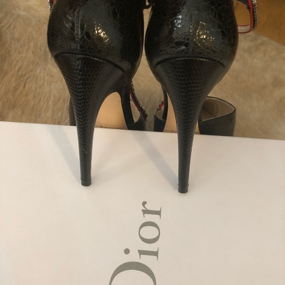 Christian Dior Black Pointed Curve Heels - Picture 2 of 10